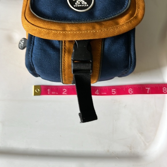 Crumpler Digits Sporty Guy Digital Camera Bag 0.6 Blue / Orange  EUC - Picture 12 of 12